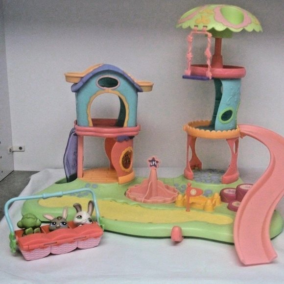 LITTLEST PET SHOP Whirl Around Playground Playset + More